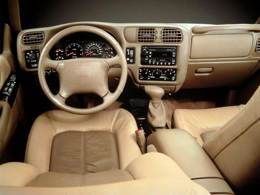 Oldsmobile Bravada X-Scape Concept 1998 года  (фото 2 из 10)